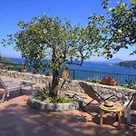 Carlotta - Relax A Due Passi Dal Mare Dom wakacyjny Massa Lubrense
